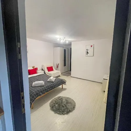 Apartment Buzz